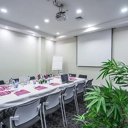 Hotel Amarant & Conference Halls By Chm 3*